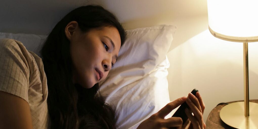 How to Stop Mindless Scrolling at Night: A Sleep-Saving Guide